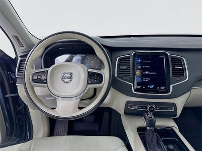 2020 Volvo XC90 Momentum