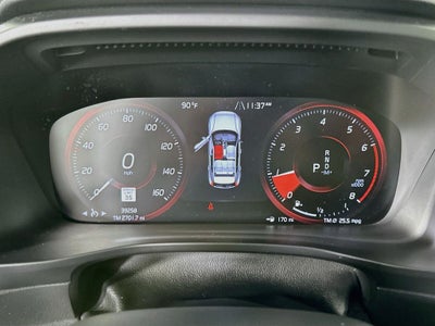 2022 Volvo XC40 Momentum