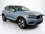 2022 Volvo XC40 Momentum