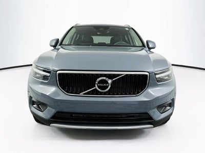 2022 Volvo XC40 Momentum