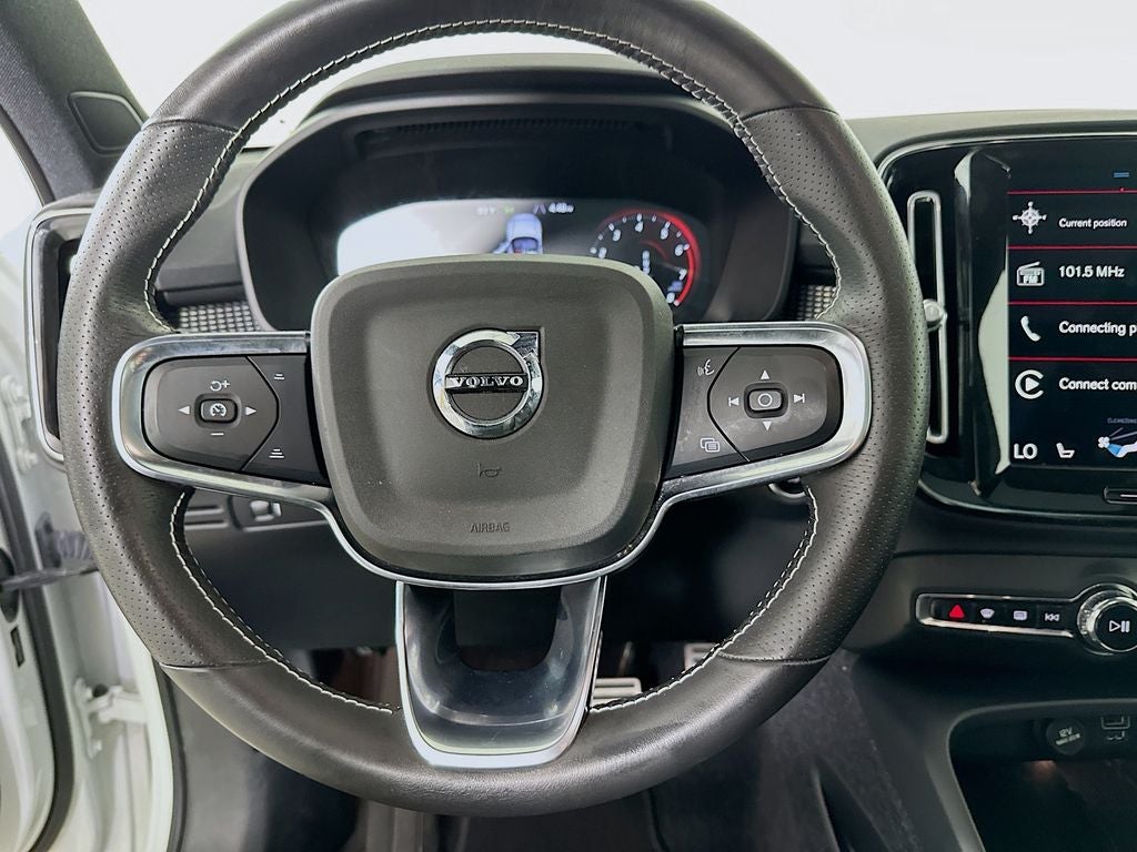 2021 Volvo XC40 R-Design