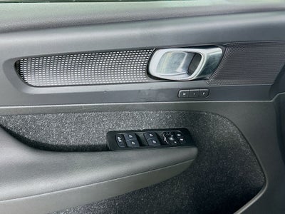 2021 Volvo XC40 R-Design