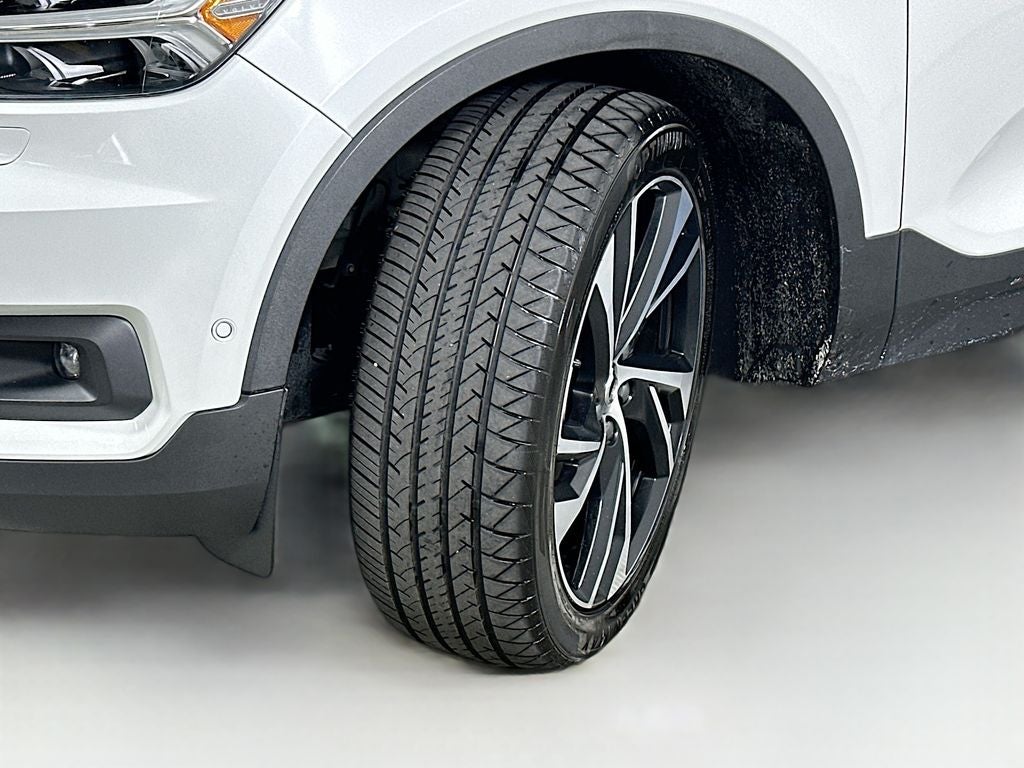 2021 Volvo XC40 R-Design
