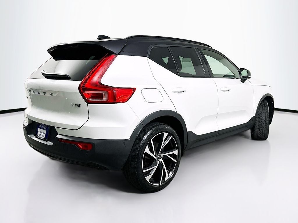 2021 Volvo XC40 R-Design