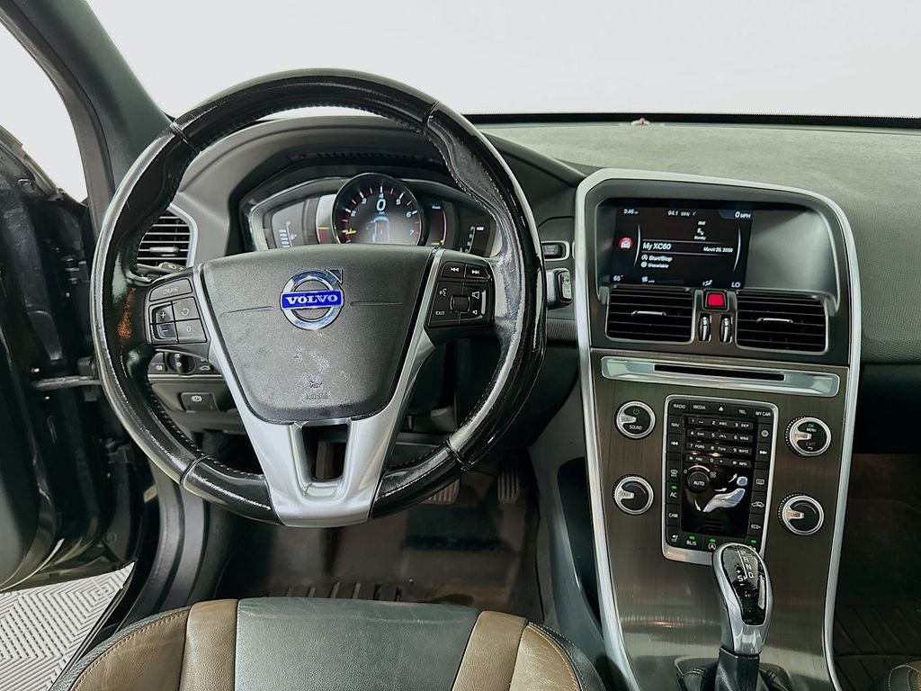 2016 Volvo XC60 T5 Drive-E Premier