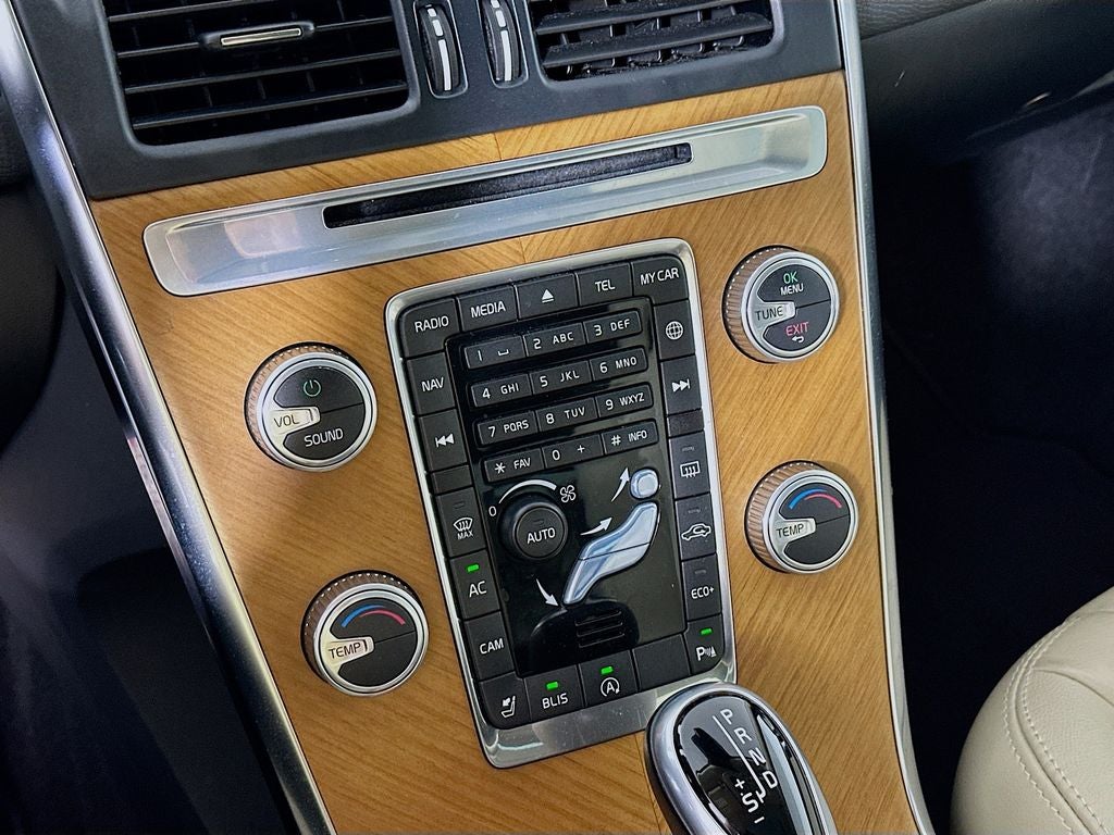2017 Volvo XC60 T5 Inscription