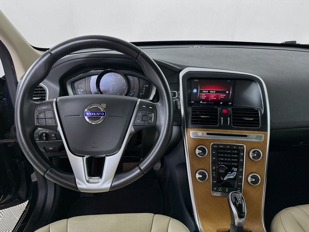 2017 Volvo XC60 T5 Inscription