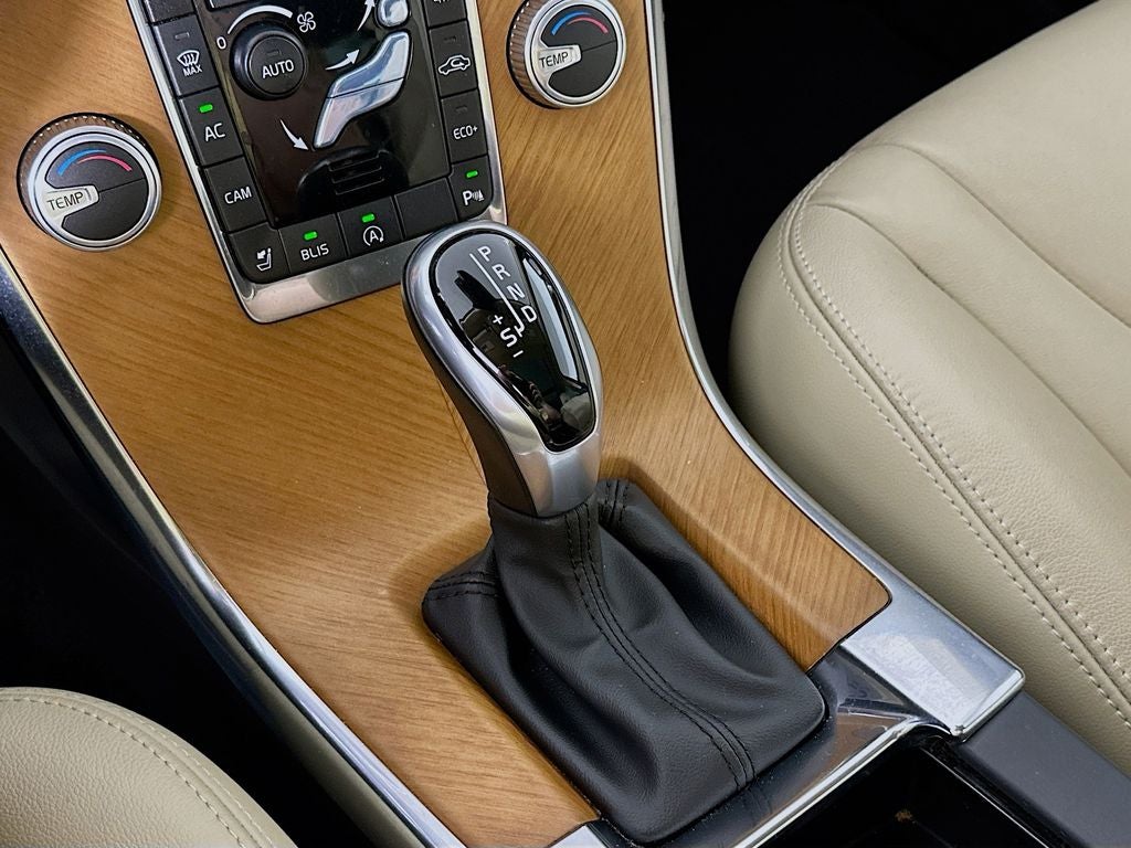 2017 Volvo XC60 T5 Inscription
