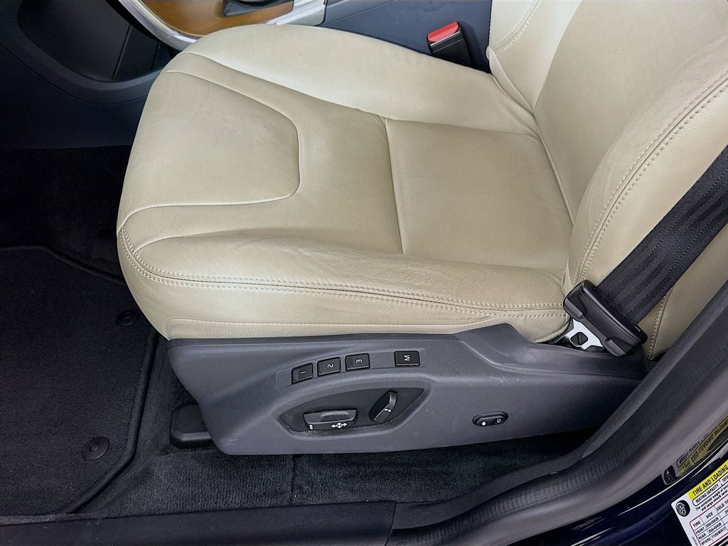 2017 Volvo XC60 T5 Inscription