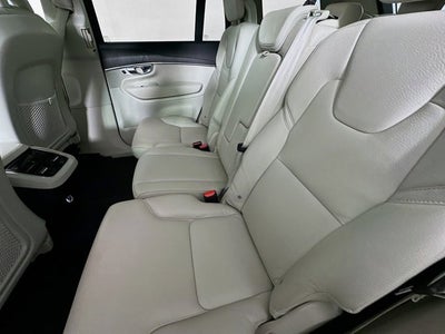 2020 Volvo XC90 Momentum