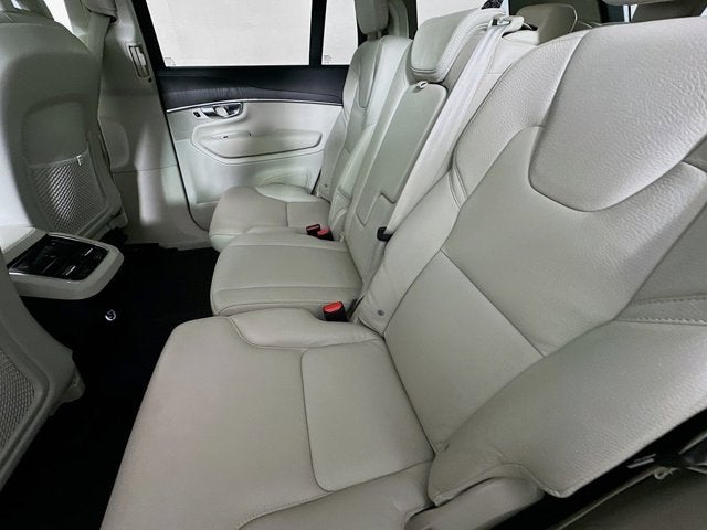 2020 Volvo XC90 Momentum