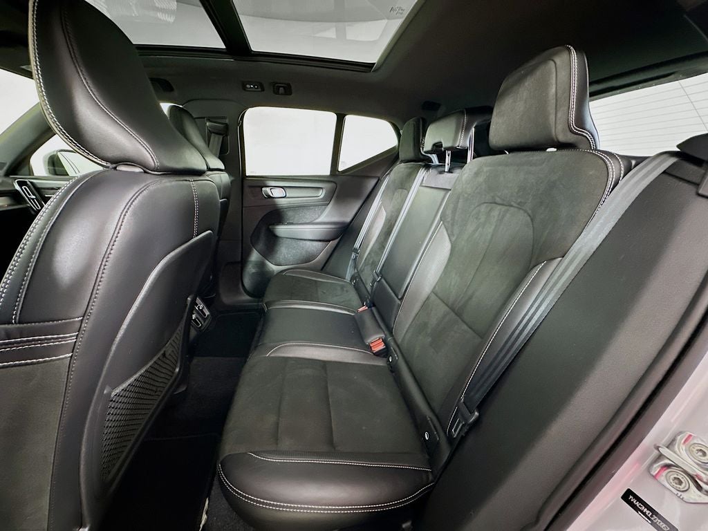 2020 Volvo XC40 R-Design