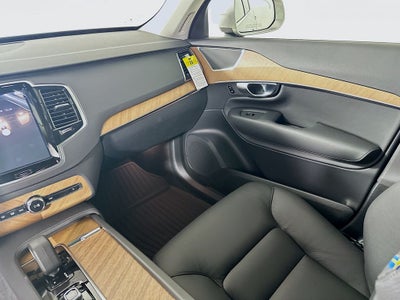2025 Volvo XC90 Plug-In Hybrid T8 Plus 6 Passenger