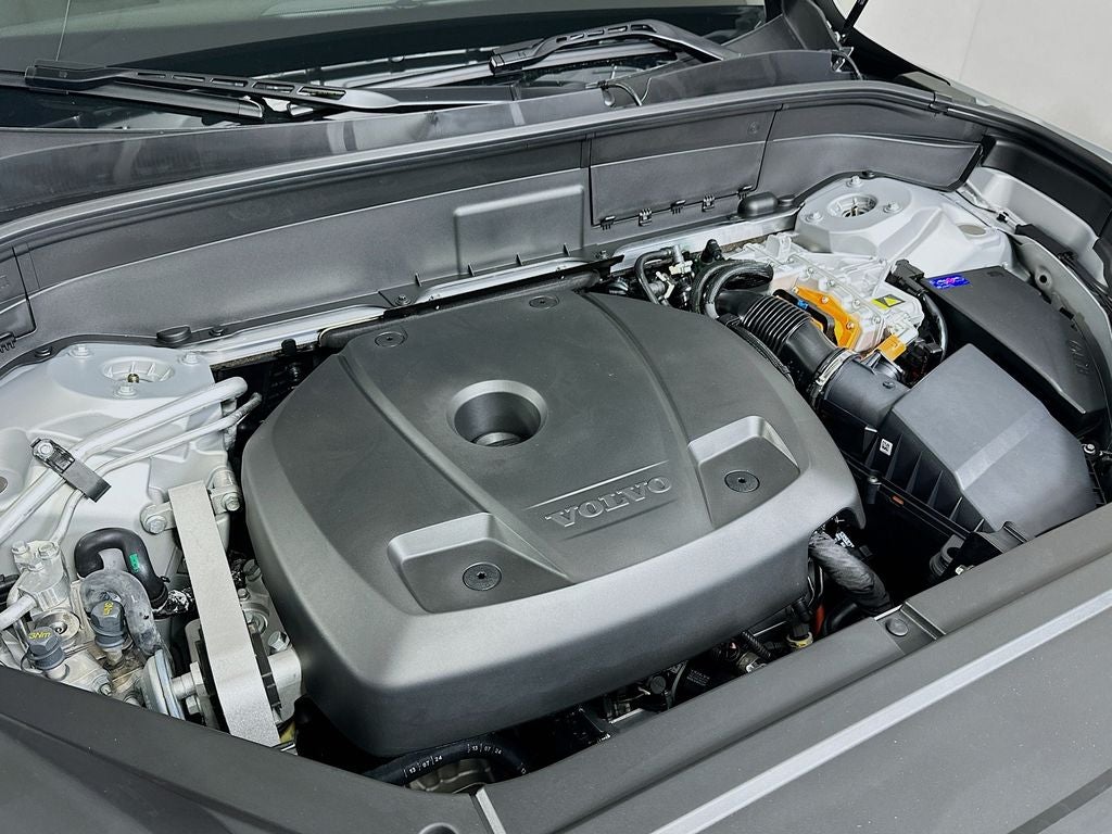 2025 Volvo XC90 Plug-In Hybrid T8 Plus 6 Passenger