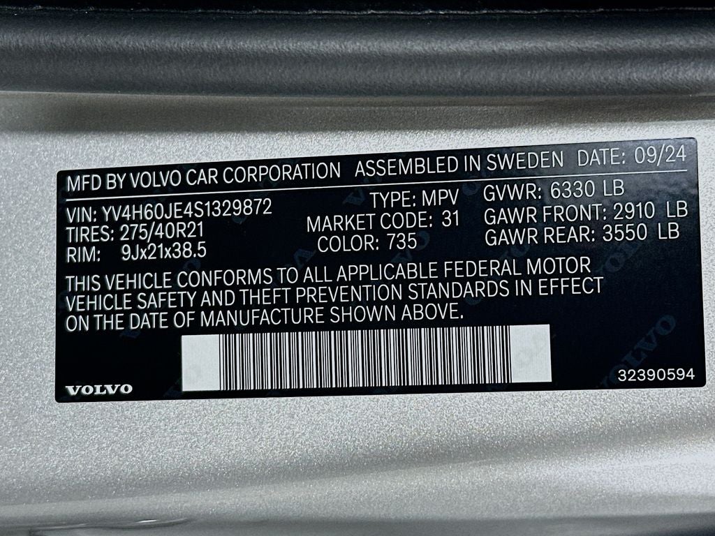 2025 Volvo XC90 Plug-In Hybrid T8 Plus 6 Passenger