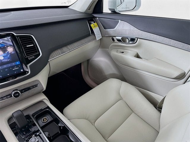 2025 Volvo XC90 Plug-In Hybrid Plus