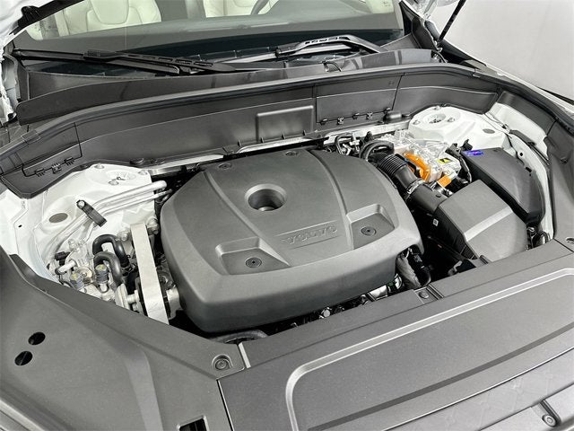 2025 Volvo XC90 Plug-In Hybrid Plus