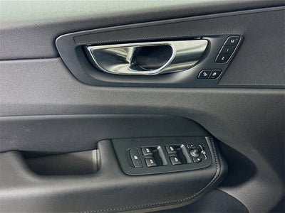 2025 Volvo XC60 Plug-In Hybrid Core