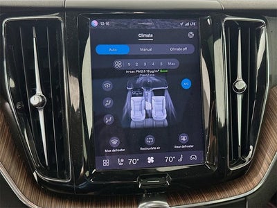 2022 Volvo XC60 Momentum