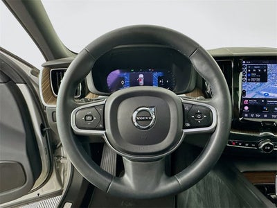 2022 Volvo XC60 Momentum