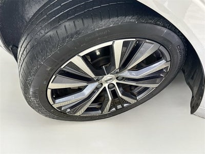 2022 Volvo XC60 Momentum