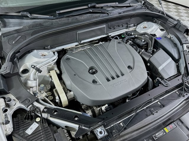 2022 Volvo XC60 Momentum