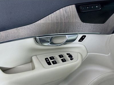 2023 Volvo XC90 B5 Plus