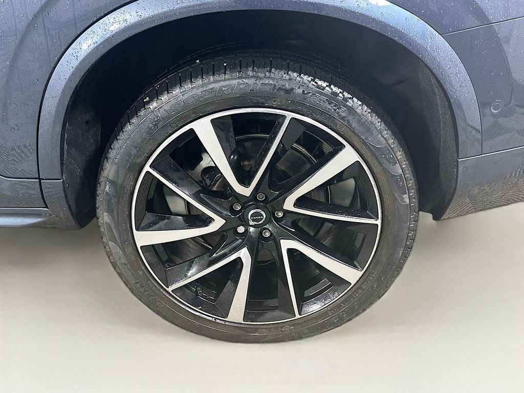 2023 Volvo XC90 B5 Plus