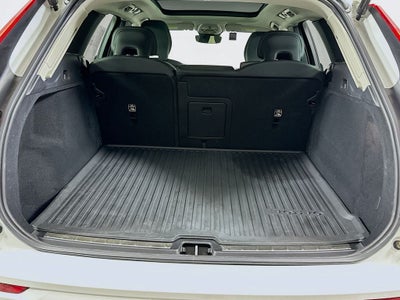 2024 Volvo XC60 B5 Plus Dark Theme