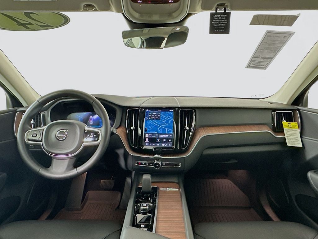 2024 Volvo XC60 B5 Plus Dark Theme