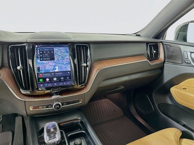 2024 Volvo XC60 B5 Ultimate Dark Theme