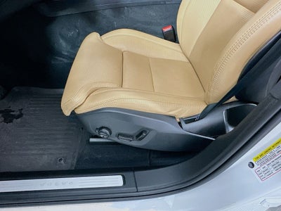 2024 Volvo XC60 B5 Ultimate Dark Theme