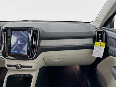 2025 Volvo XC40 Plus Dark Theme