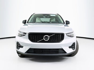 2026 Volvo XC40 B5 Plus