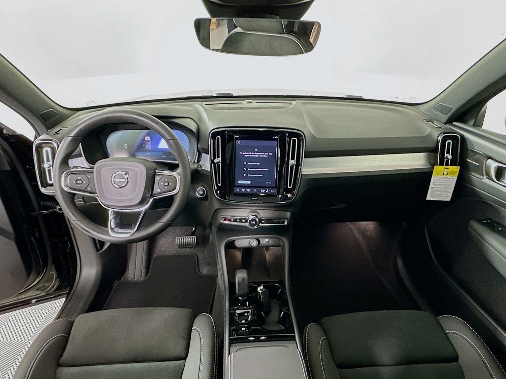 2026 Volvo XC40 B5 Ultra Black Edition