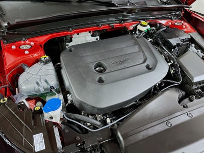 2024 Volvo XC40 B5 Plus Bright Theme
