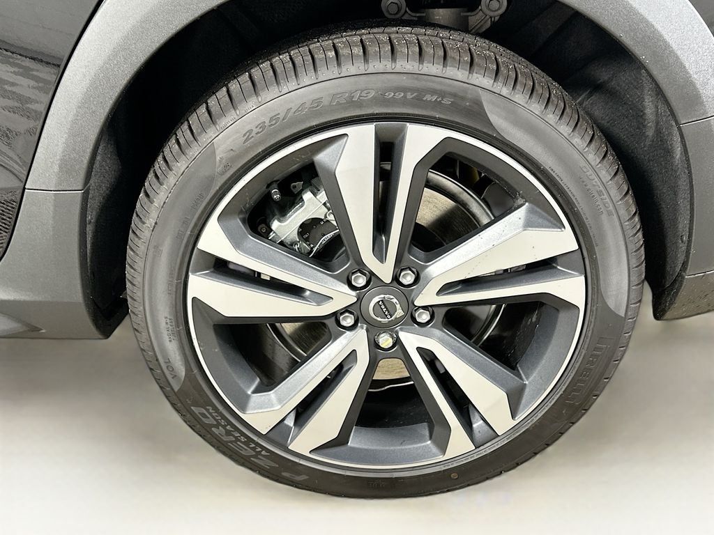2026 Volvo V60 Cross Country B5 Plus