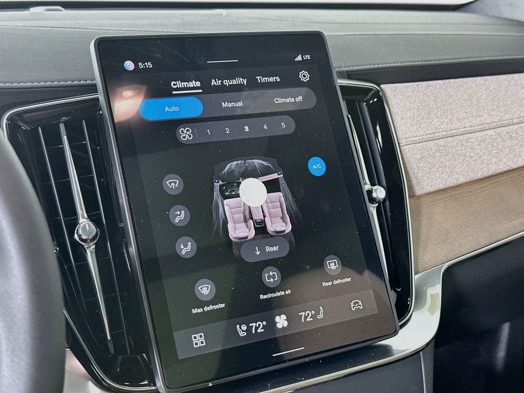 2026 Volvo XC90 B5 Plus