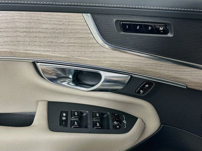 2026 Volvo XC90 B5 Plus