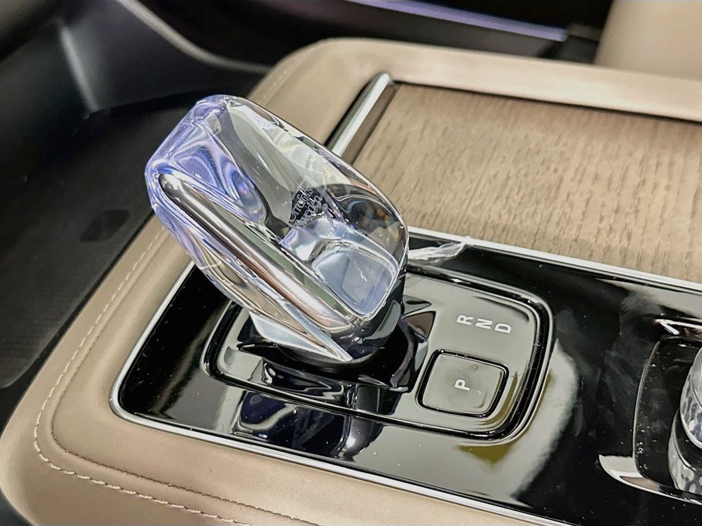2026 Volvo XC90 B5 Plus