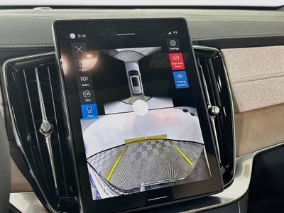 2026 Volvo XC90 B5 Plus