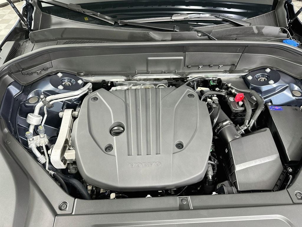 2026 Volvo XC90 B5 Plus