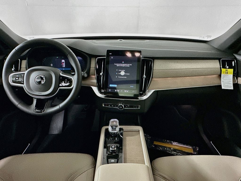 2026 Volvo XC90 B5 Plus
