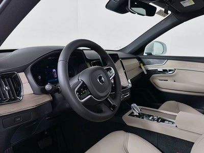 2025 Volvo XC90 Core