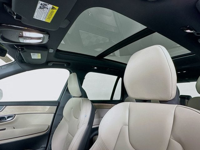 2025 Volvo XC90 Core