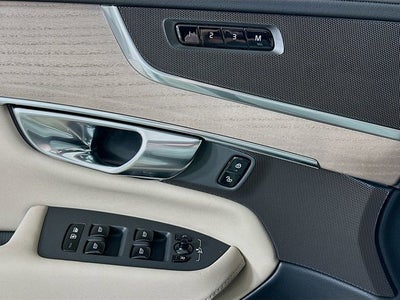 2025 Volvo XC90 Core