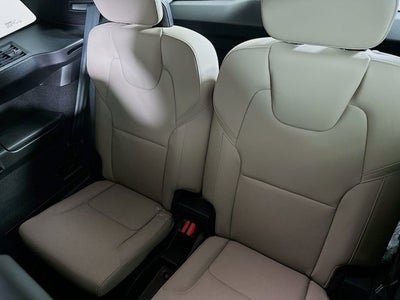 2025 Volvo XC90 Core