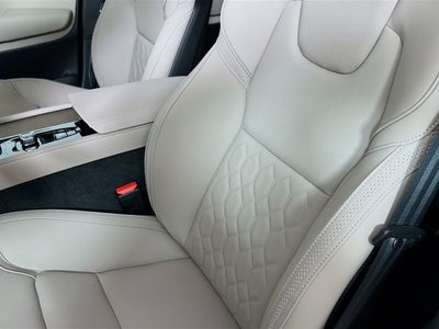 2025 Volvo XC90 Core