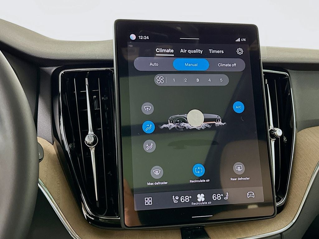 2026 Volvo XC60 B5 Plus
