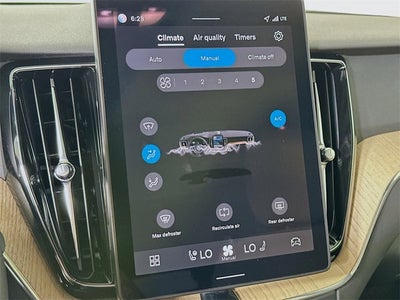 2026 Volvo XC60 Plus